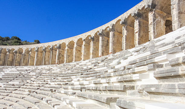 ruinas de aspendos (aspendus) en turquía - serik fotografías e imágenes de stock