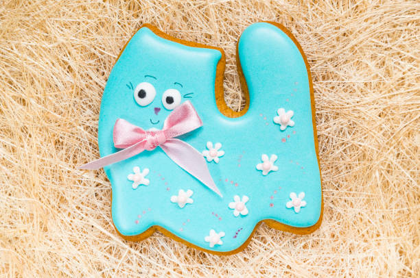 istock Background with a honey-cake cat 639456156