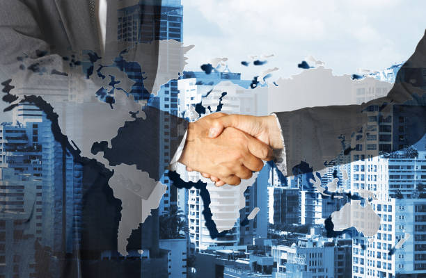 istock Business handshake, business globalization concept 639469192