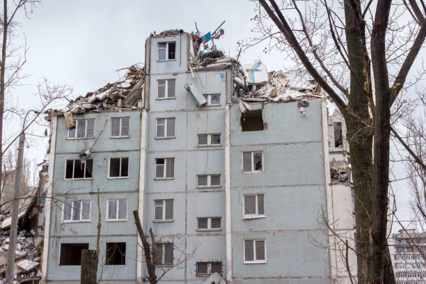 rozbiórka dom. - bombing city earthquake disaster zdjęcia i obrazy z banku zdjęć
