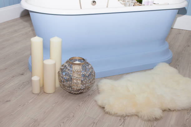 istock Christmas bathroom decoration 639480214