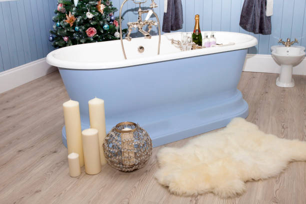 istock Christmas bathroom decoration 639480724
