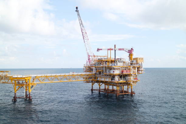 istock Offshore construction platform for production oil and gas 639489302