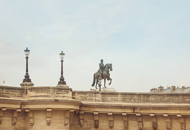 pont-neuf paris - henry v стоковые фото и изображения