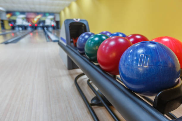 istock Bowling balls return machine, alley background 639492914