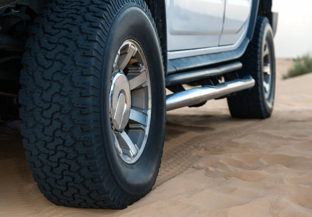 istock Car in desert 639498422