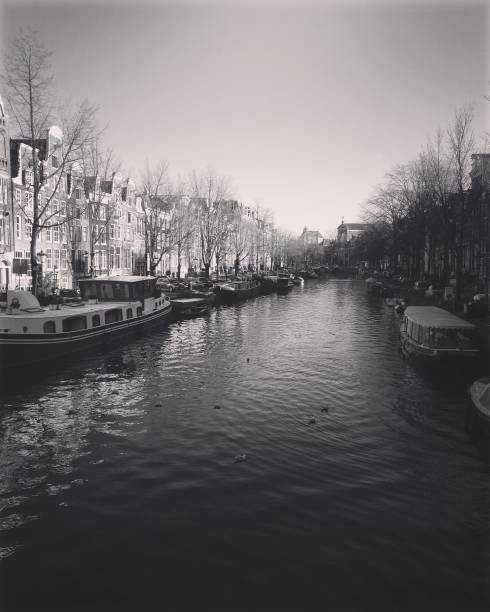 istock Amsterdam Canal Black&White 639499850