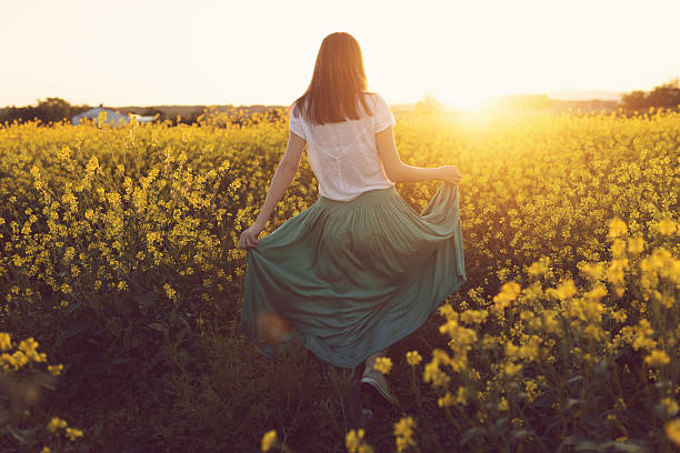 istock Carefree dance 639505982