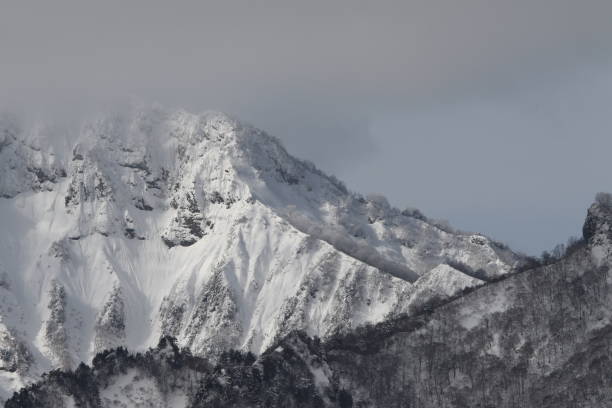 istock Peak in Japanese Alps 639508112