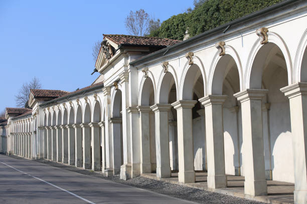 istock long line of architectural arcades 639519028