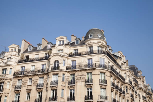istock Parisian Apartment Building 639535682