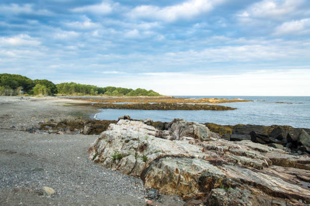istock Idyllic view of rocks and coastline - Stock image 639536784