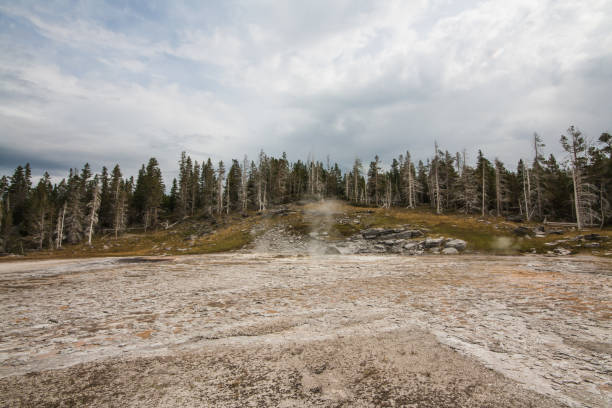 istock Inactive Grand Geyser 639542774