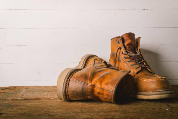 istock Old leather boot traditional leather style in vintage style 639543156