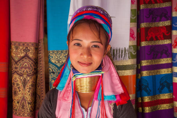 Long Neck woman in traditional costumes Long Neck woman in traditional costumes in Ban Huay Sua Tao village Mae Hong Son, Thailand padaung tribe stock pictures, royalty-free photos & images