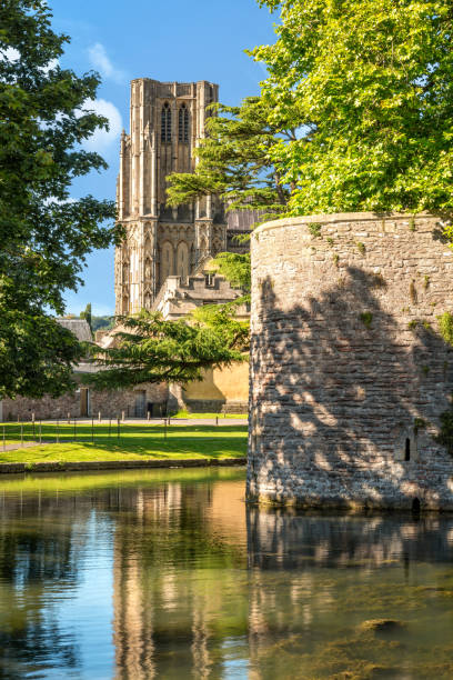 istock Wells cathedral on a sunny day 639568152