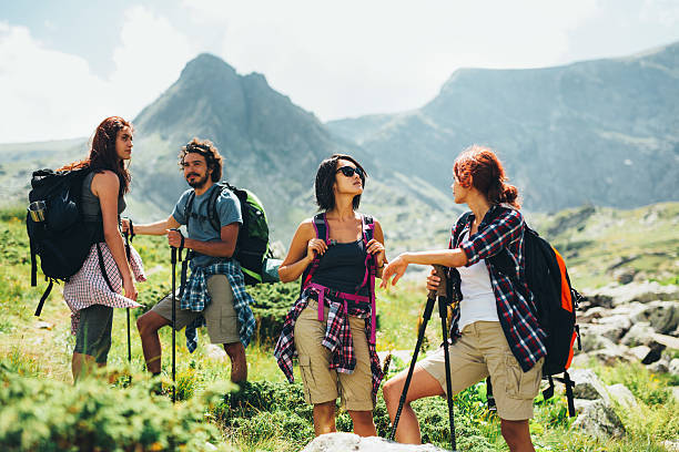 istock Hikers in the mountain 639573718
