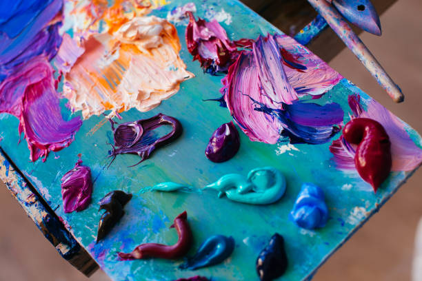 istock Mixing painting and paintbrushes 639584018
