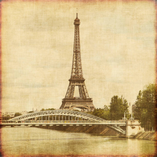istock Grunge image of Eiffel tower in Paris. 639589802