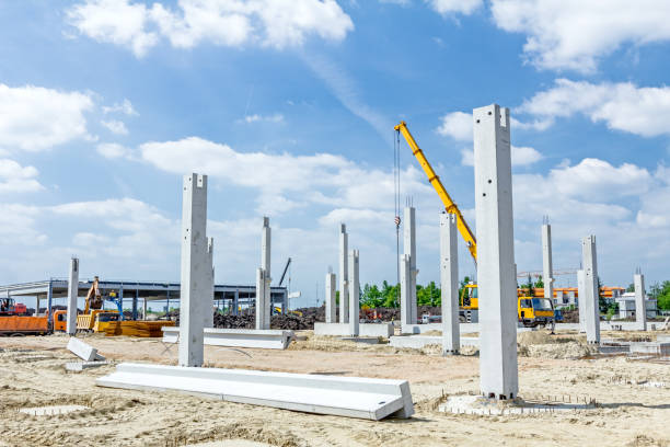 istock Concrete pillars of new edifice with a beautiful sky . 639590722