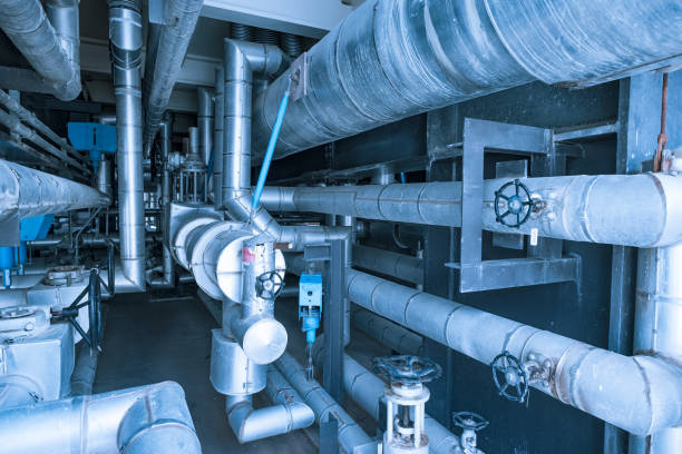istock Piping and equipment 639592698