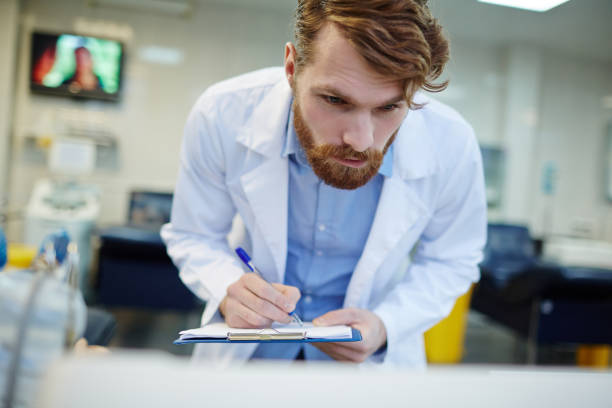 istock Working in hemotransfusion center 639594196