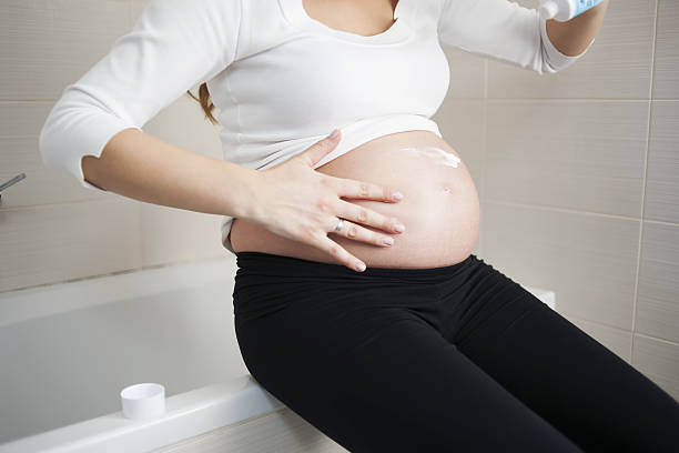 istock Pregnancy skin care 639616170