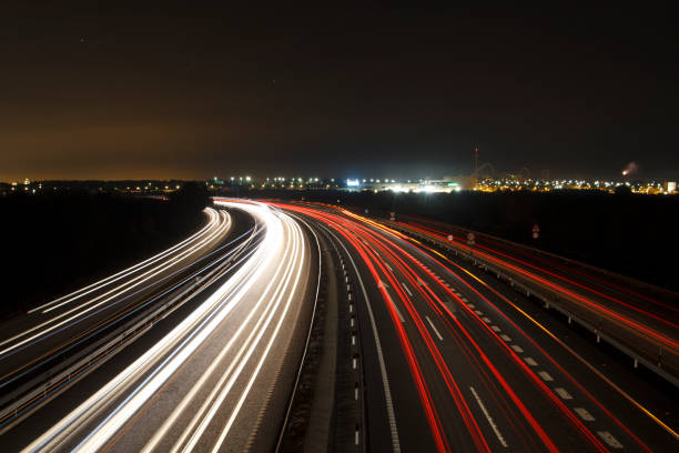 istock Speed cars at night 639632750