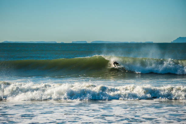 istock Fun sized Ventura winter swell. 639635606