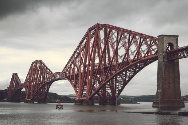 istock Firth of Fourth Bridge, Scotland 639649198