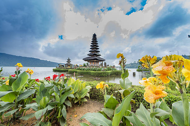 istock Ulun Danu Beratan Temple, Bali 639649746