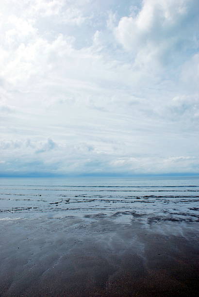 istock Atmospheric Cloudy Seascape 639658798