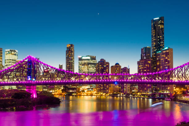 istock Bridge and skyscrapers in Brisbane at twilight 639662378