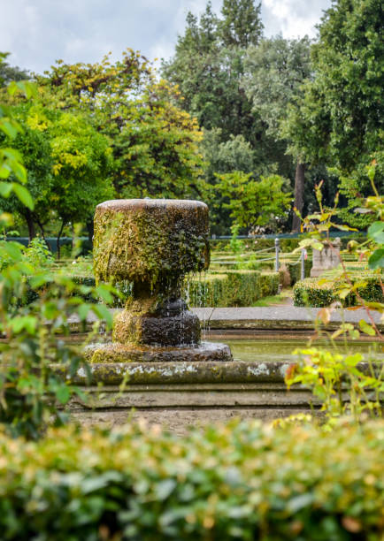 istock Roman Garden 639664712