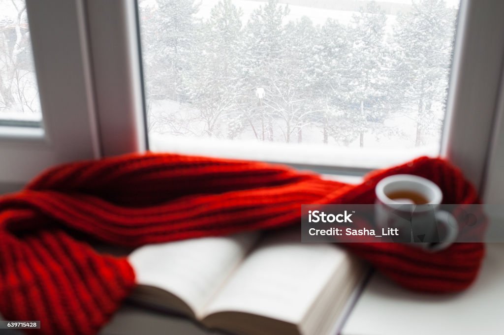 Aconchegante no inverno ainda vida - Foto de stock de Neve royalty-free Aconchegante no inverno ainda vida - Foto de stock de Neve royalty-free