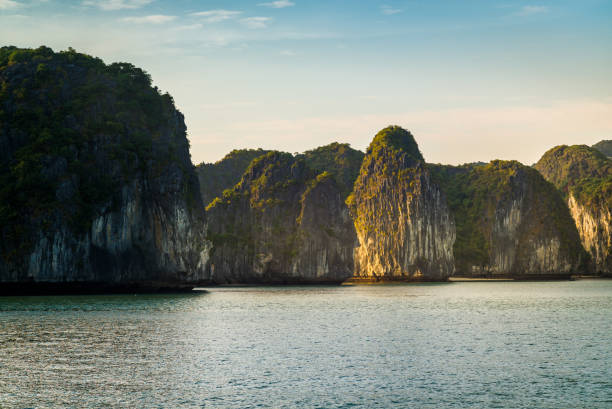 istock Halong Bay, Vietnam 639733022