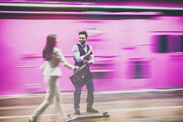 istock Young entrepreneur on a skateboard 639753442