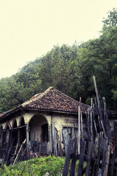 istock Ruined House 639765772