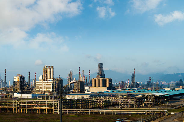 istock Petrochemical plant 639782644