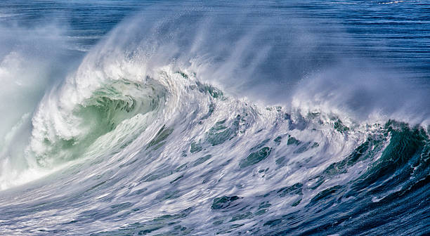 海の波  - wave breaking ストックフォトと画像