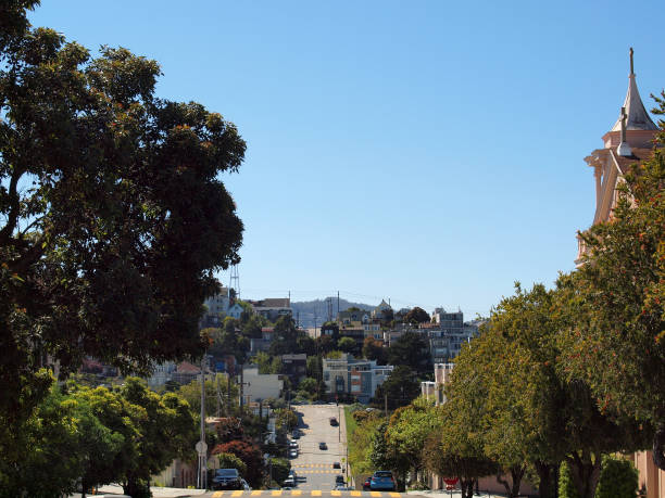 istock Hilly street in San Francisco 639795318