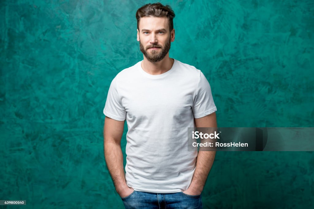 Homme en t-shirt blanc - Photo de Hommes libre de droits