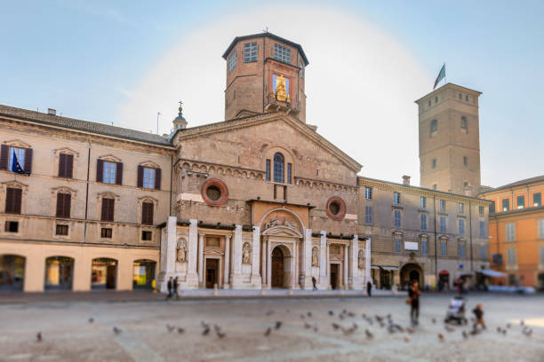 istock Reggio Emilia, Piazza Prampolini - Emilia Romagna, Italy 639838426