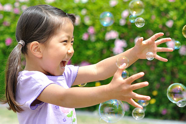 istock Smiling Japanese girl 639846174