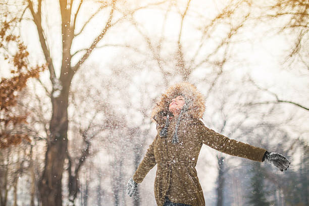istock Beautifu snowy day 639848794
