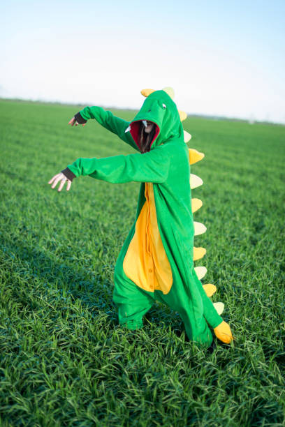 istock Girl dragon kigurumi 639849294
