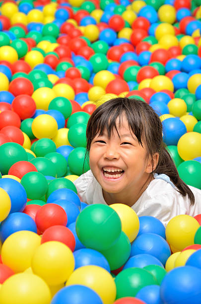 istock Smiling Japanese girl 639852610