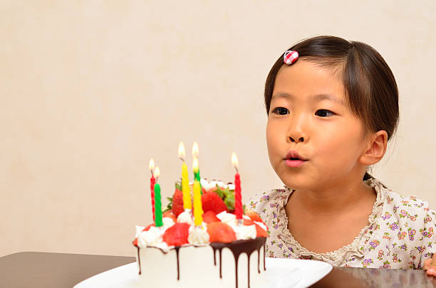 istock Smiling Japanese girl 639853206