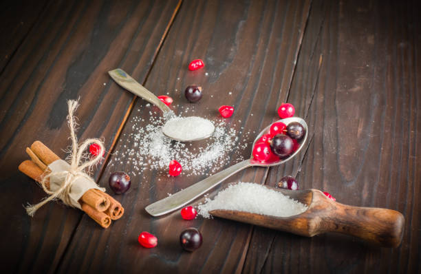 berries in a spoon. currant red and black. - raspberry table wood autumn imagens e fotografias de stock