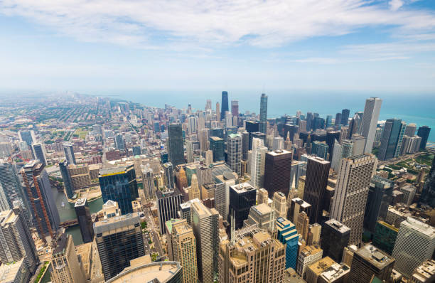 istock Panorama view of downtown Chicago 639868048